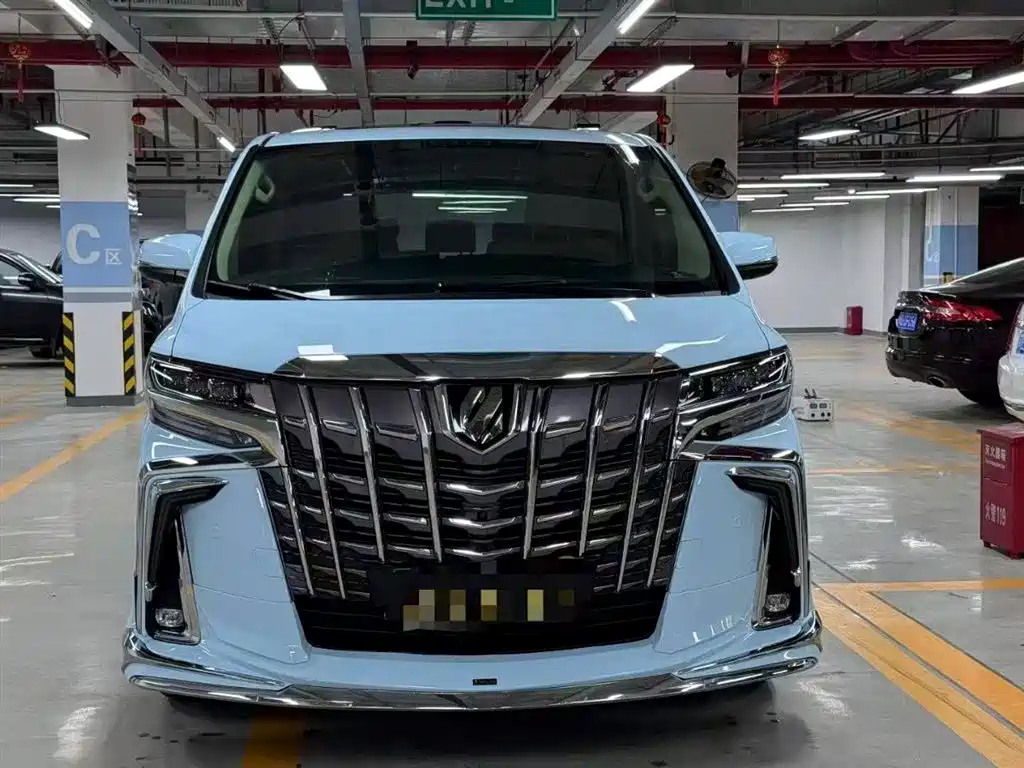 Toyota Alphard 2015