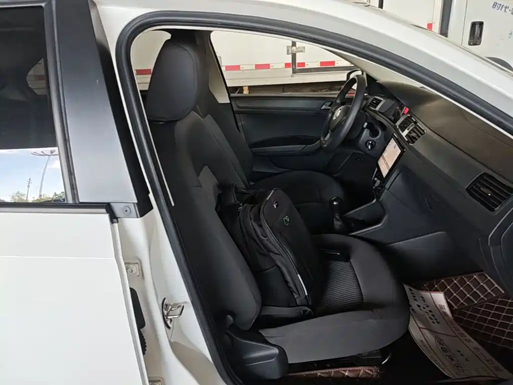Volkswagen Santana — миниатюра 25