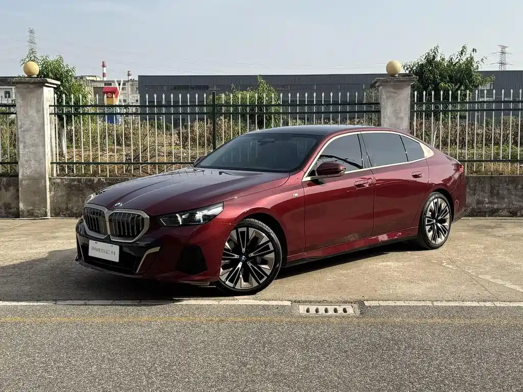 BMW 5 Series 2024