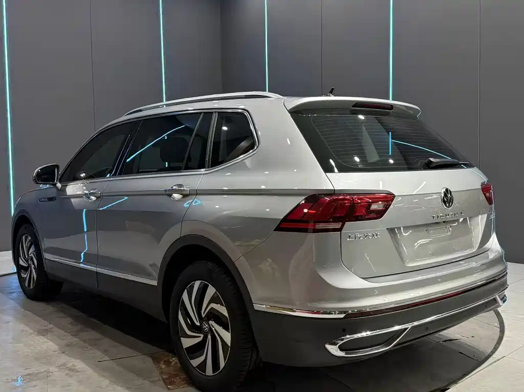 Volkswagen Tiguan L — миниатюра 6