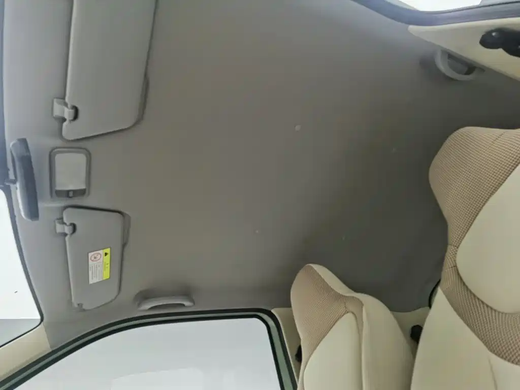 Wuling MINIEV — миниатюра 14