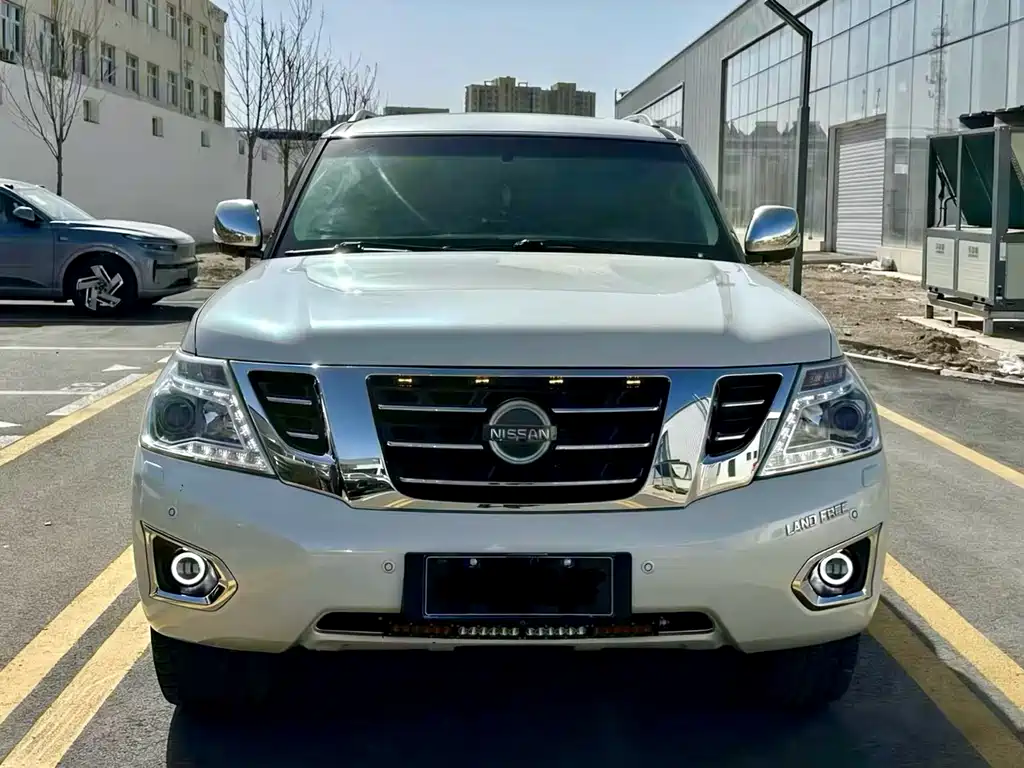 NISSAN TOURE