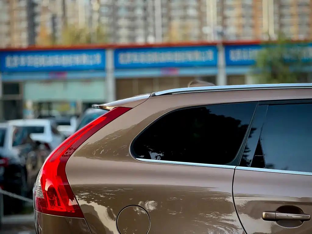 Volvo XC60 (Import) — миниатюра 35