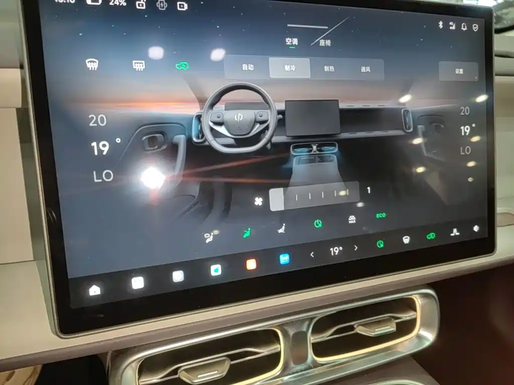 Leapmotor Leapmotor B01 — миниатюра 13