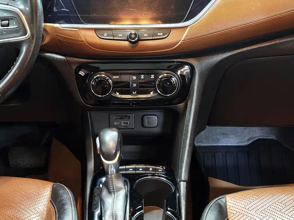 Buick Encore GX — миниатюра 8