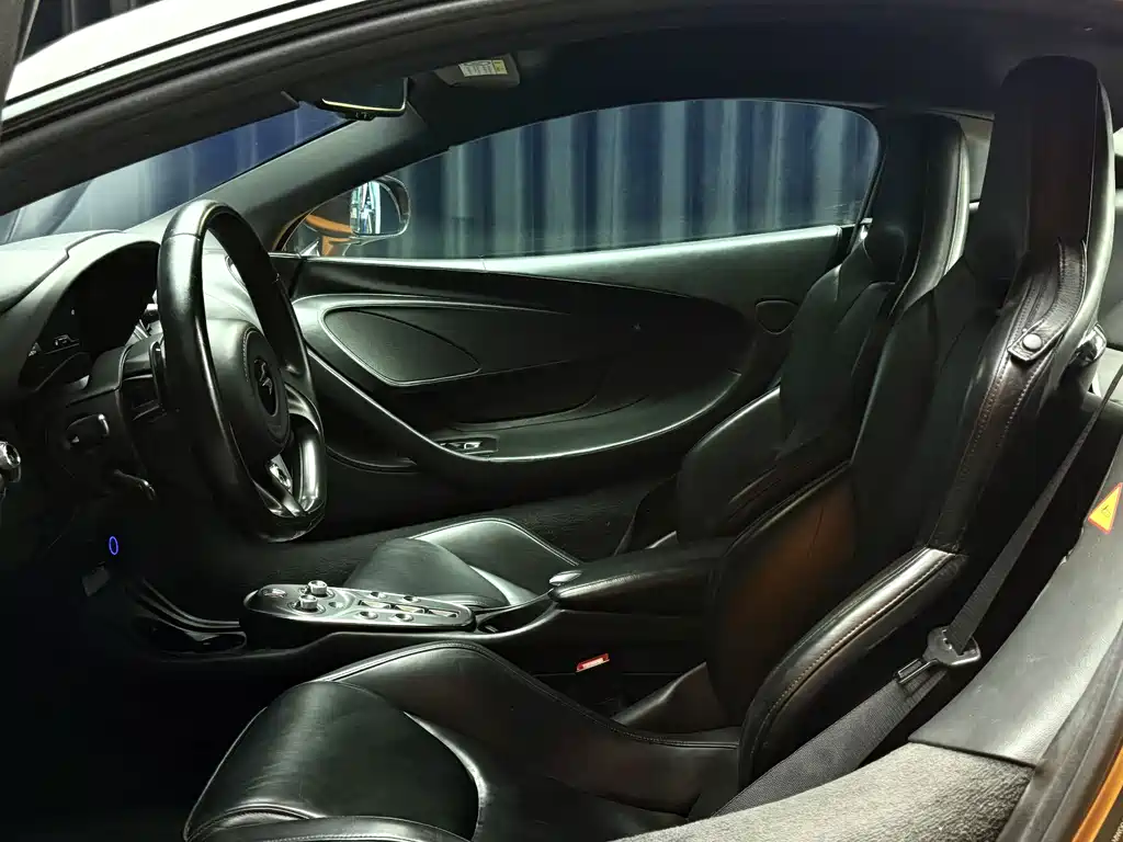McLaren GT — миниатюра 10