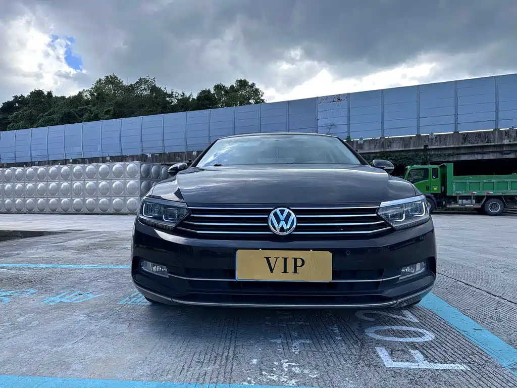 Volkswagen Magotan — миниатюра 2