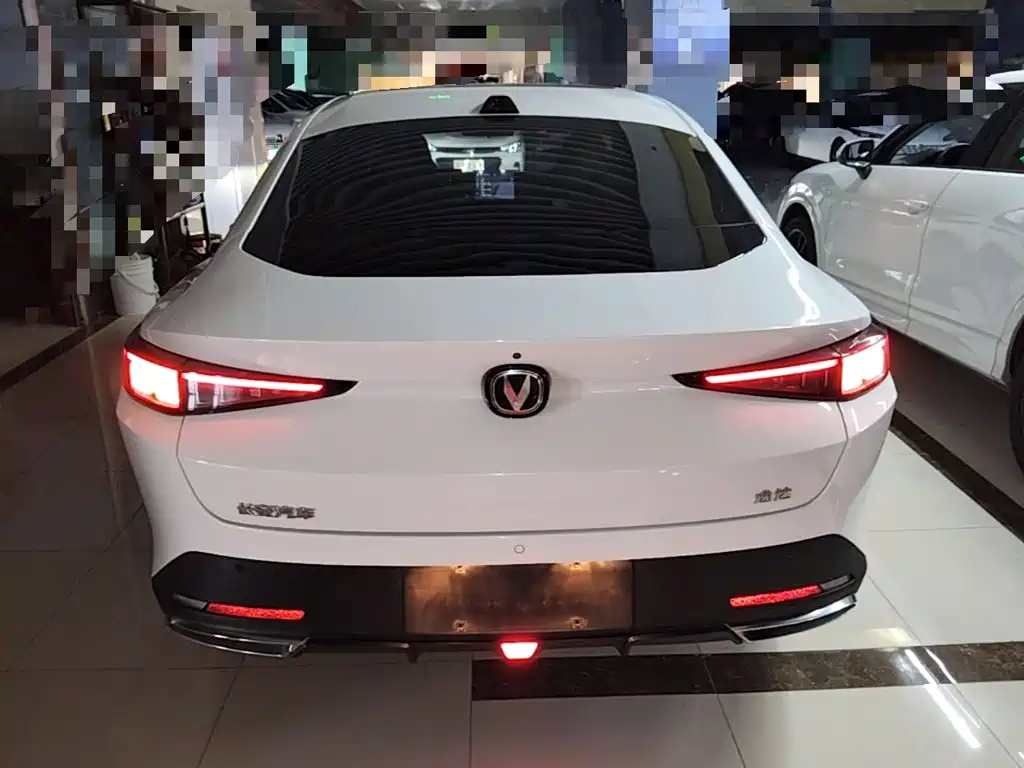 Changan Yida — миниатюра 6