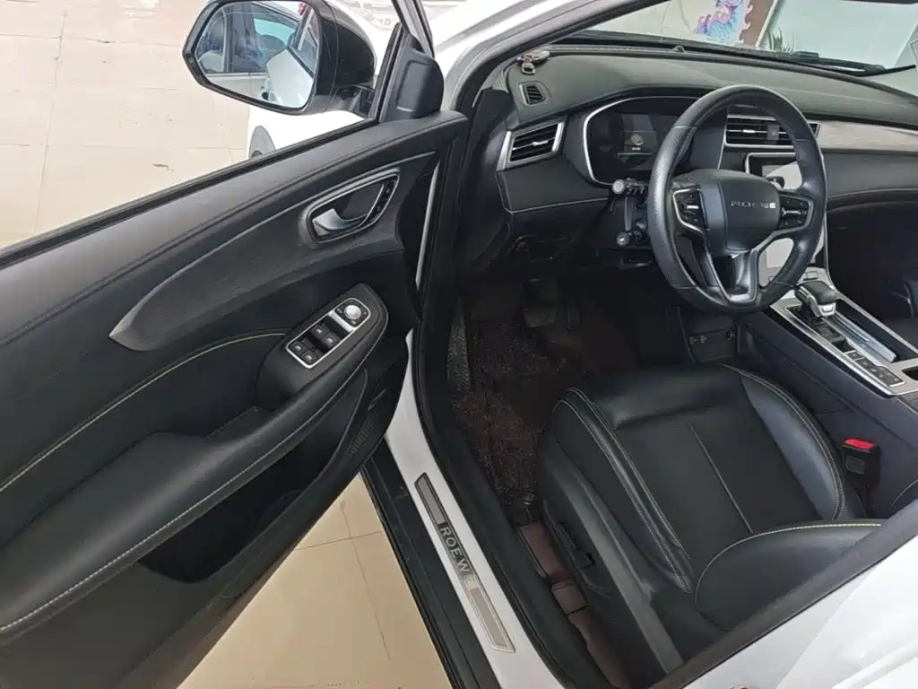 Roewe RX5 New Energy — миниатюра 16