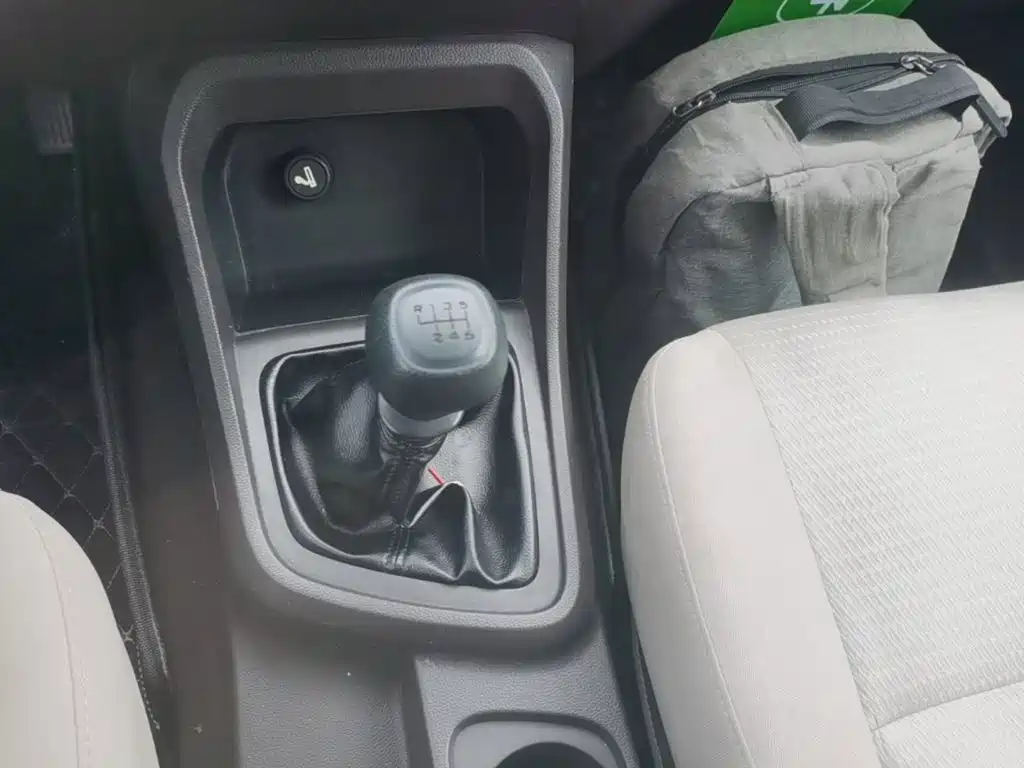 Wuling Hongguang V — миниатюра 14