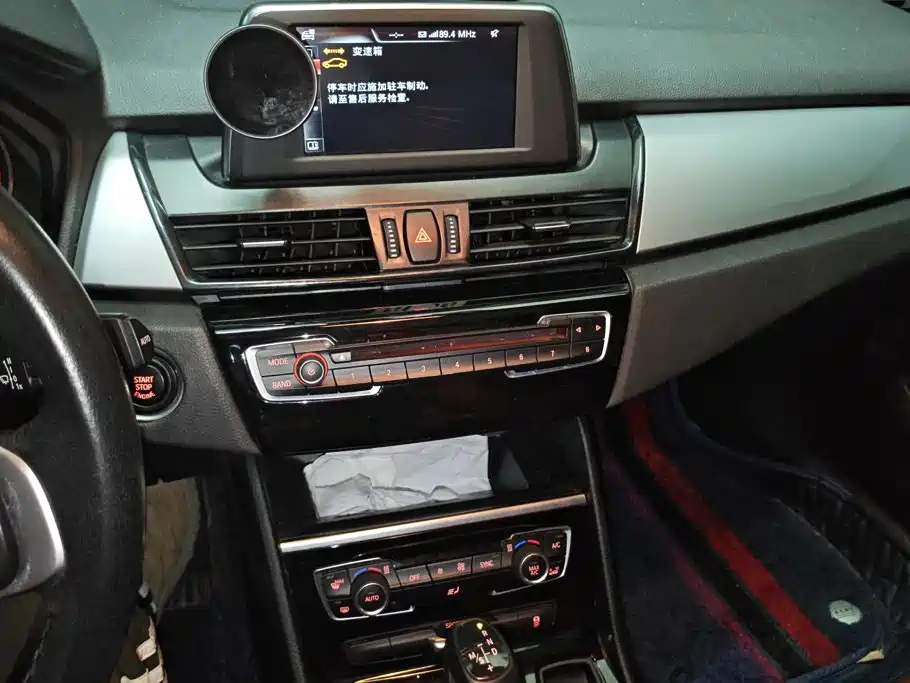 BMW 2 Series Active Tourer — миниатюра 13