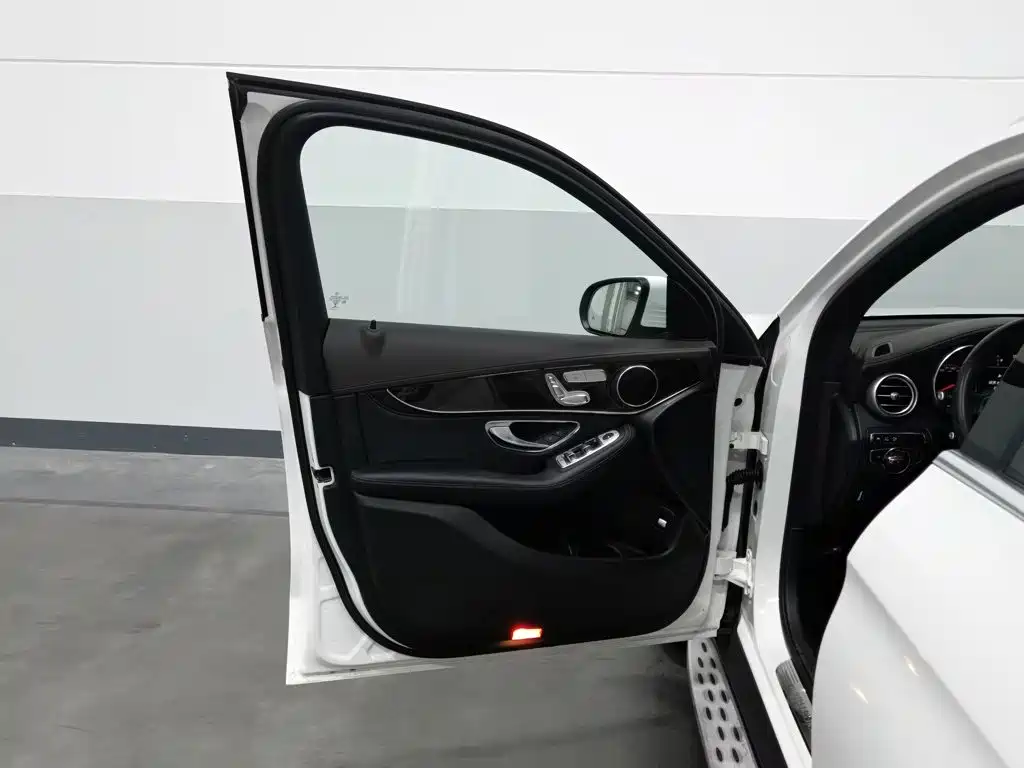 Mercedes-Benz GLC — миниатюра 8