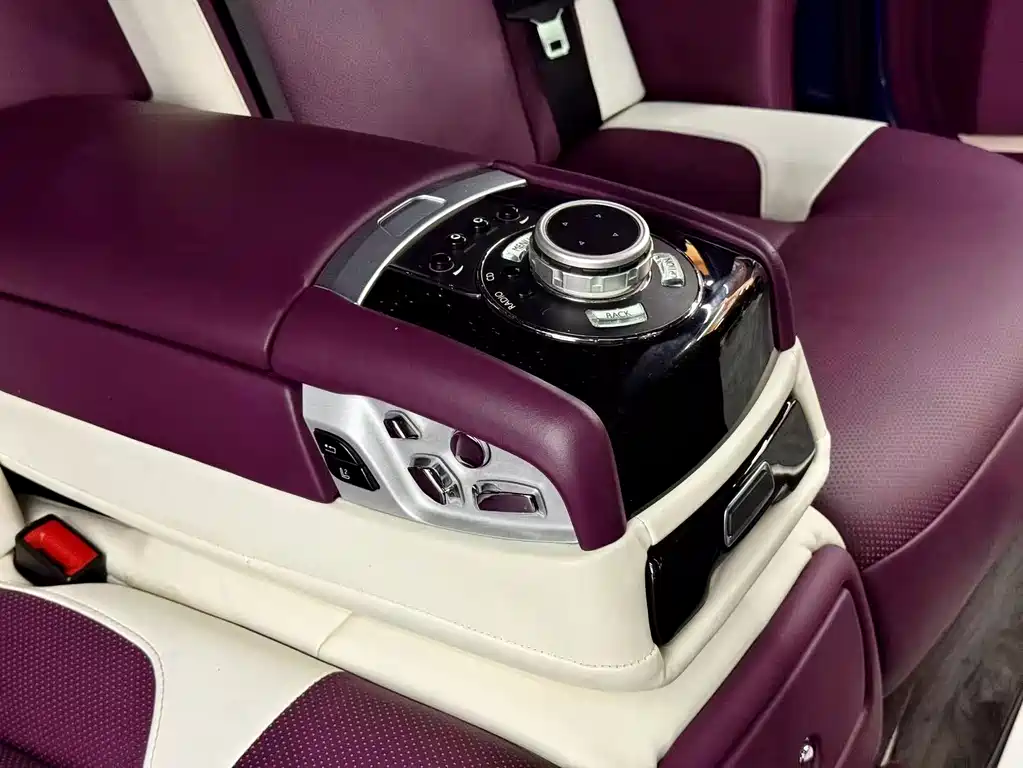 Rolls-Royce Ghost — миниатюра 17