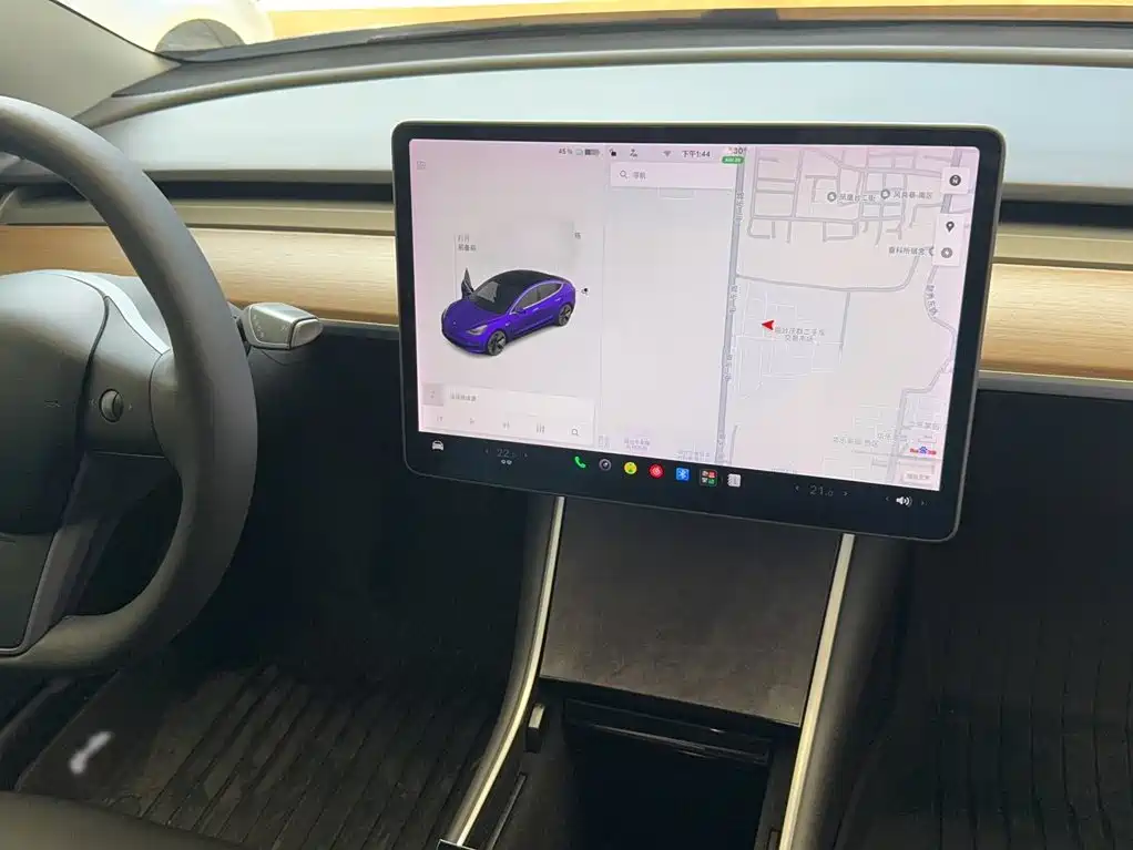 Tesla Model 3 — миниатюра 15