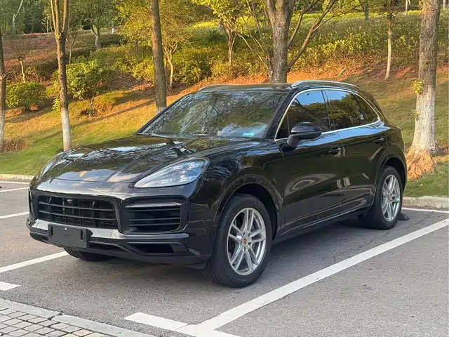 PORSCHE CAYENNE 2023