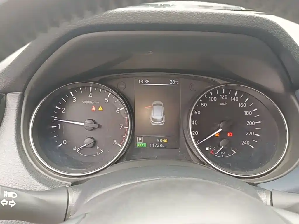 Nissan Qashqai — миниатюра 12