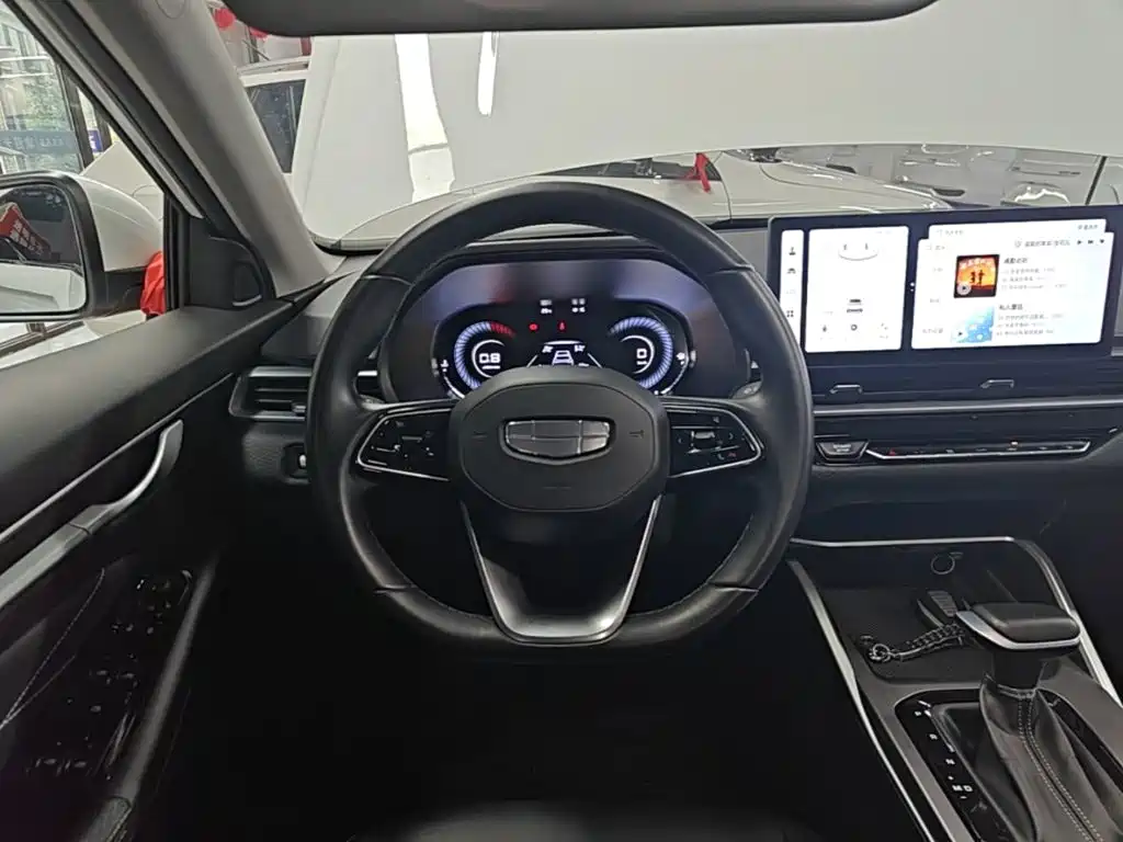 Geely Emgrand — миниатюра 11