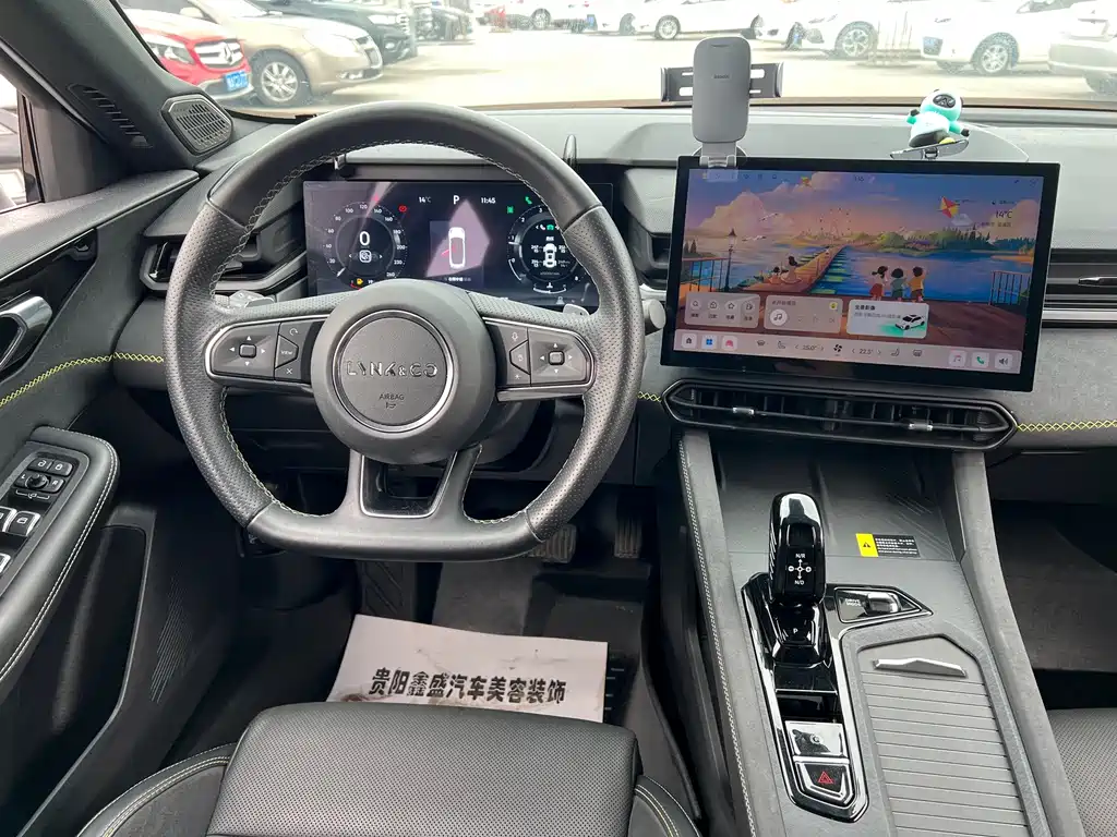 Lynk & Co 03 — миниатюра 13