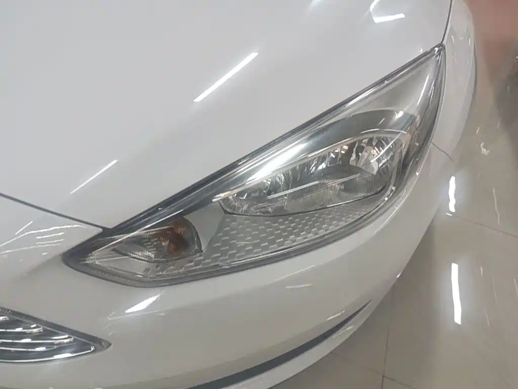 Ford Focus — миниатюра 24