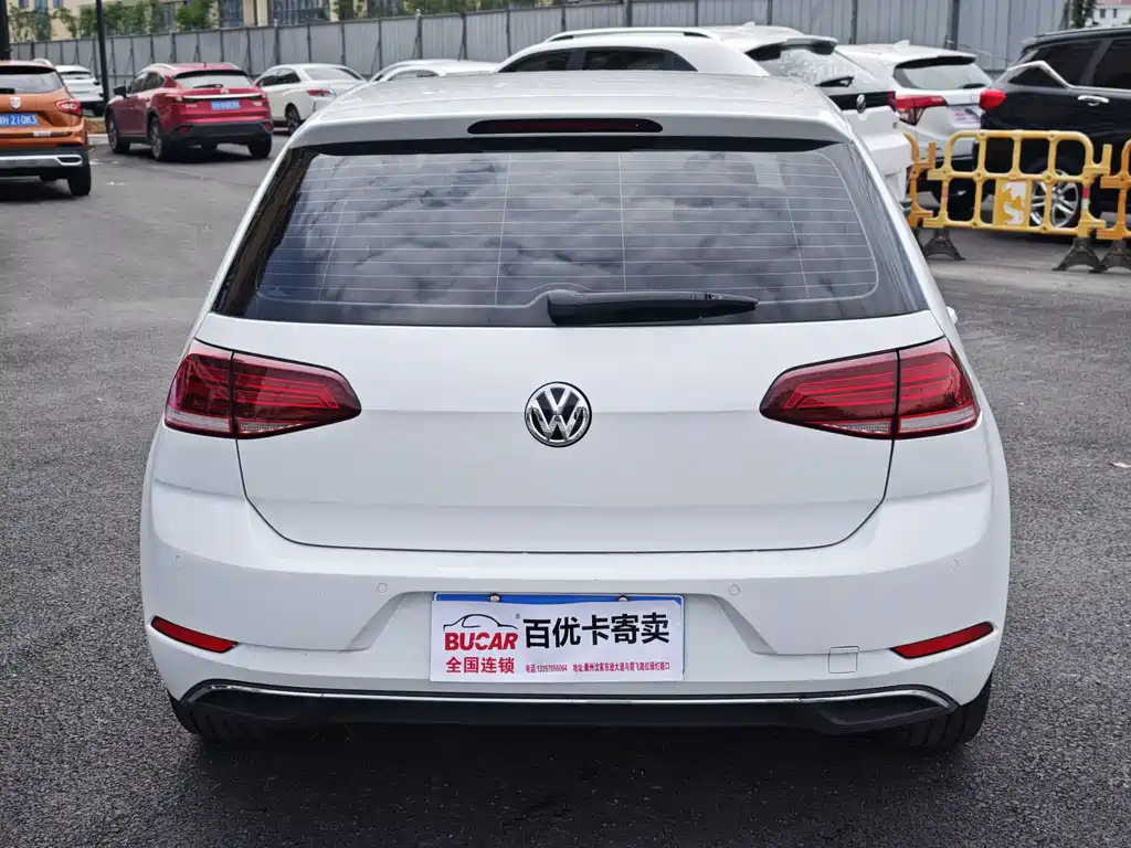 Volkswagen Golf 2018 230TSI AT Comfort