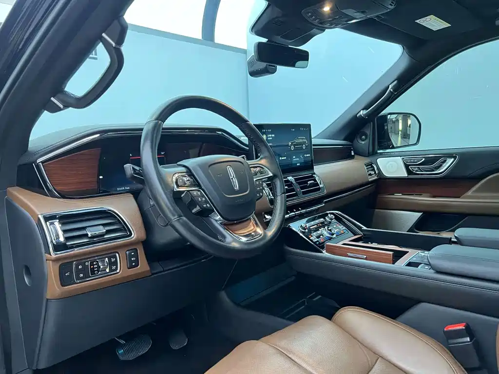 Lincoln Navigator — миниатюра 4