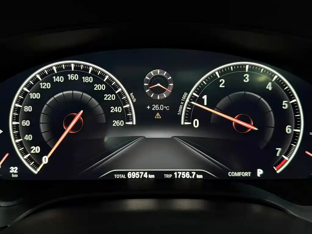 BMW 5 Series — миниатюра 12