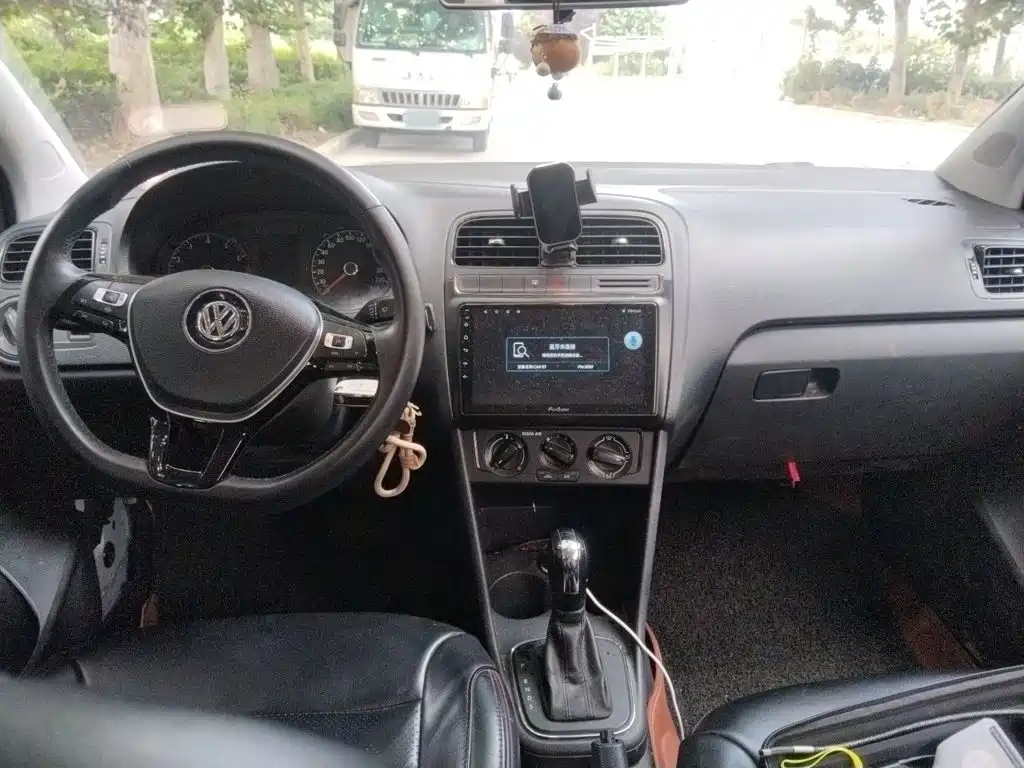 Volkswagen Polo — миниатюра 10