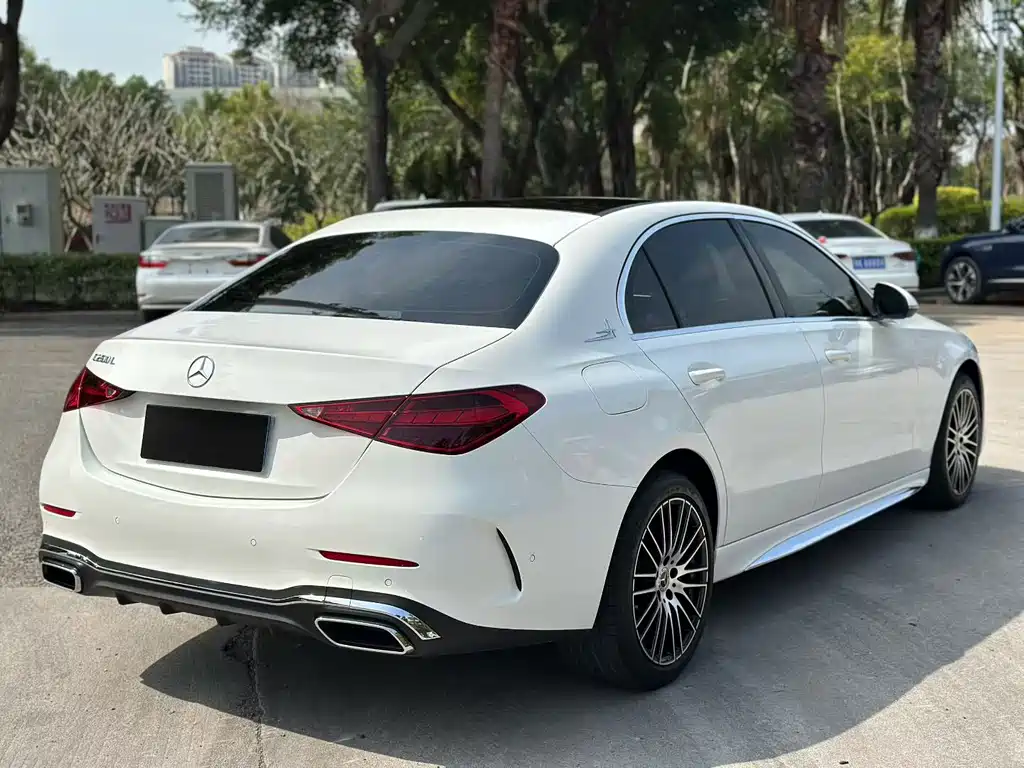 Mercedes-Benz C-Class — миниатюра 5