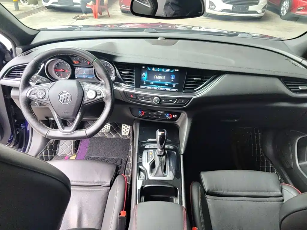 Buick Regal — миниатюра 10