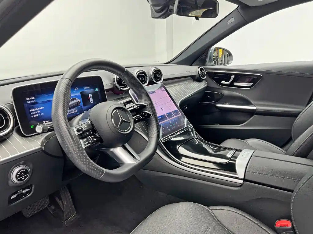 Mercedes-Benz C-Class — миниатюра 13