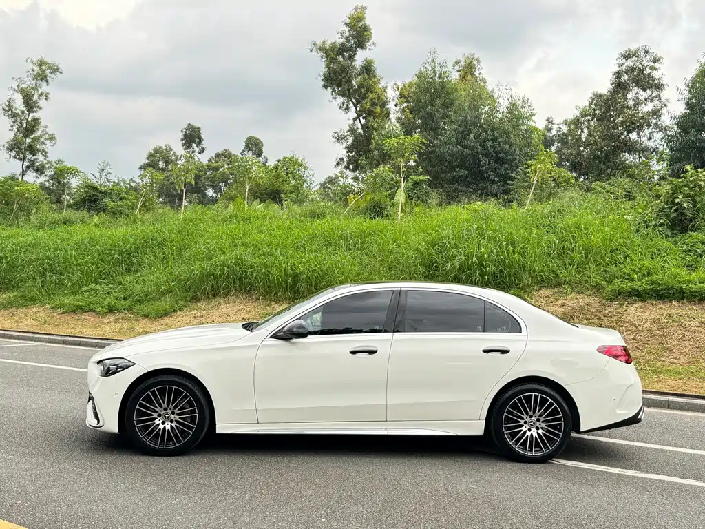 Mercedes-Benz C-Class — миниатюра 4