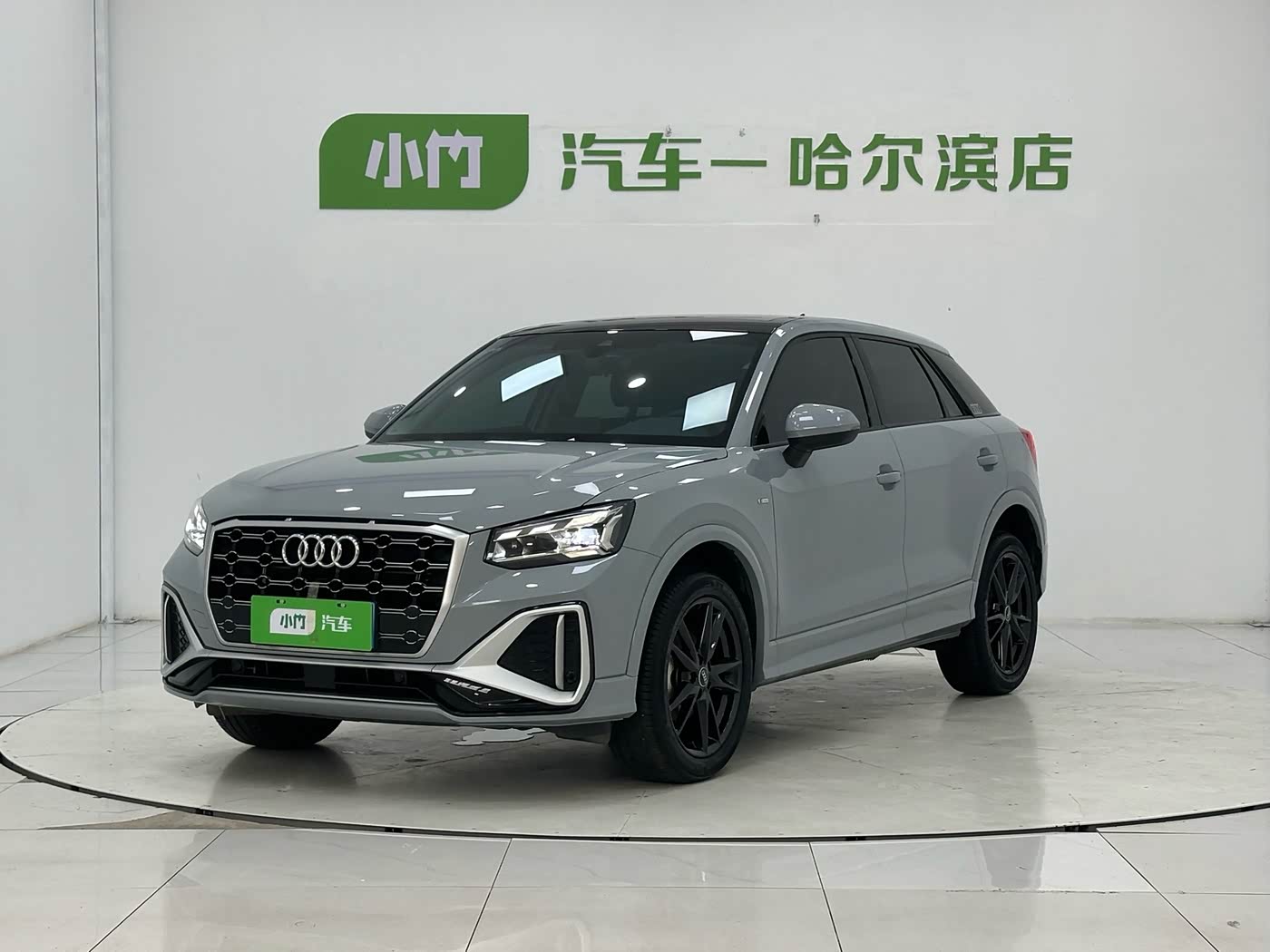 Audi Q2L 1.4 л 2023 г. Серебристо-серый, пробег 22000 км