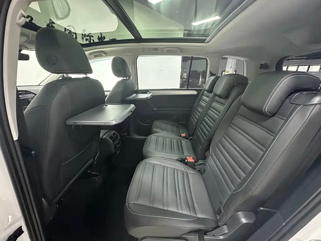 Volkswagen Touran — миниатюра 23