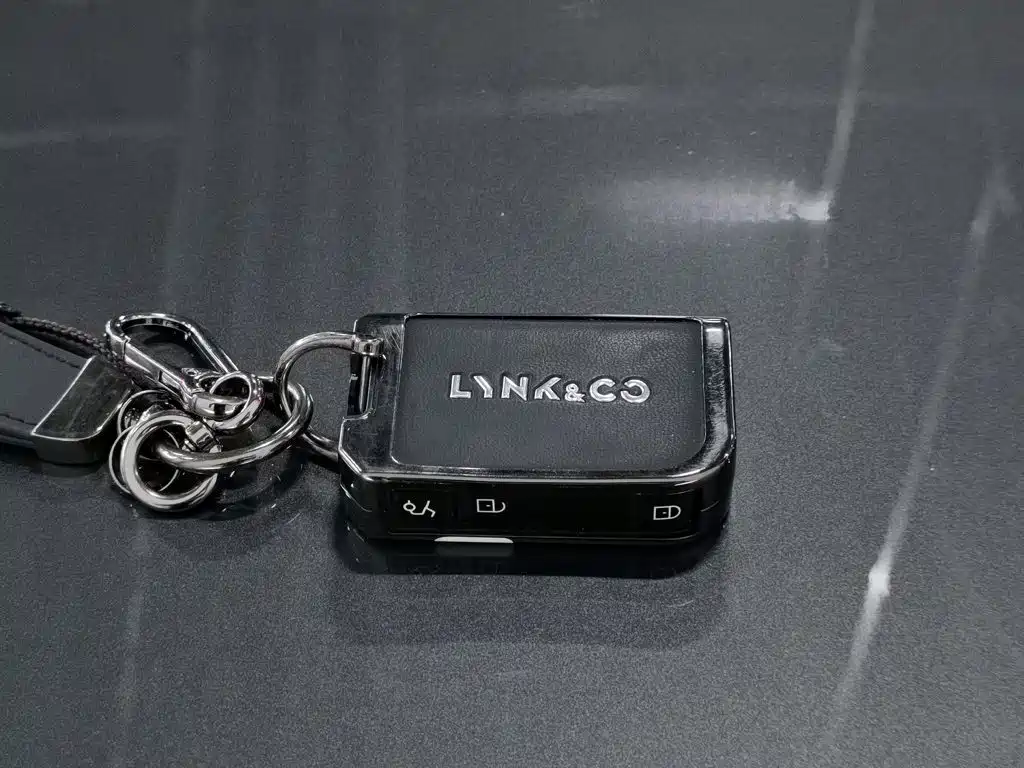 Lynk & Co 01 — миниатюра 19