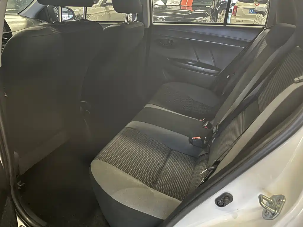 Toyota Vios FS — миниатюра 5