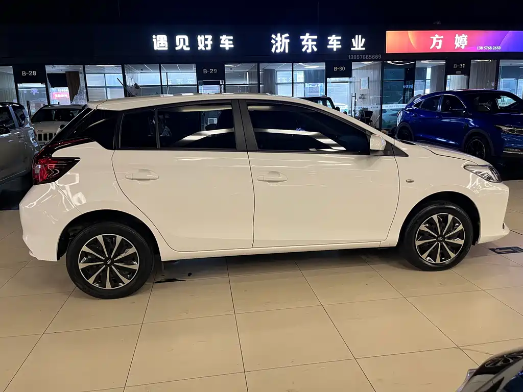 Toyota Vios FS — миниатюра 4