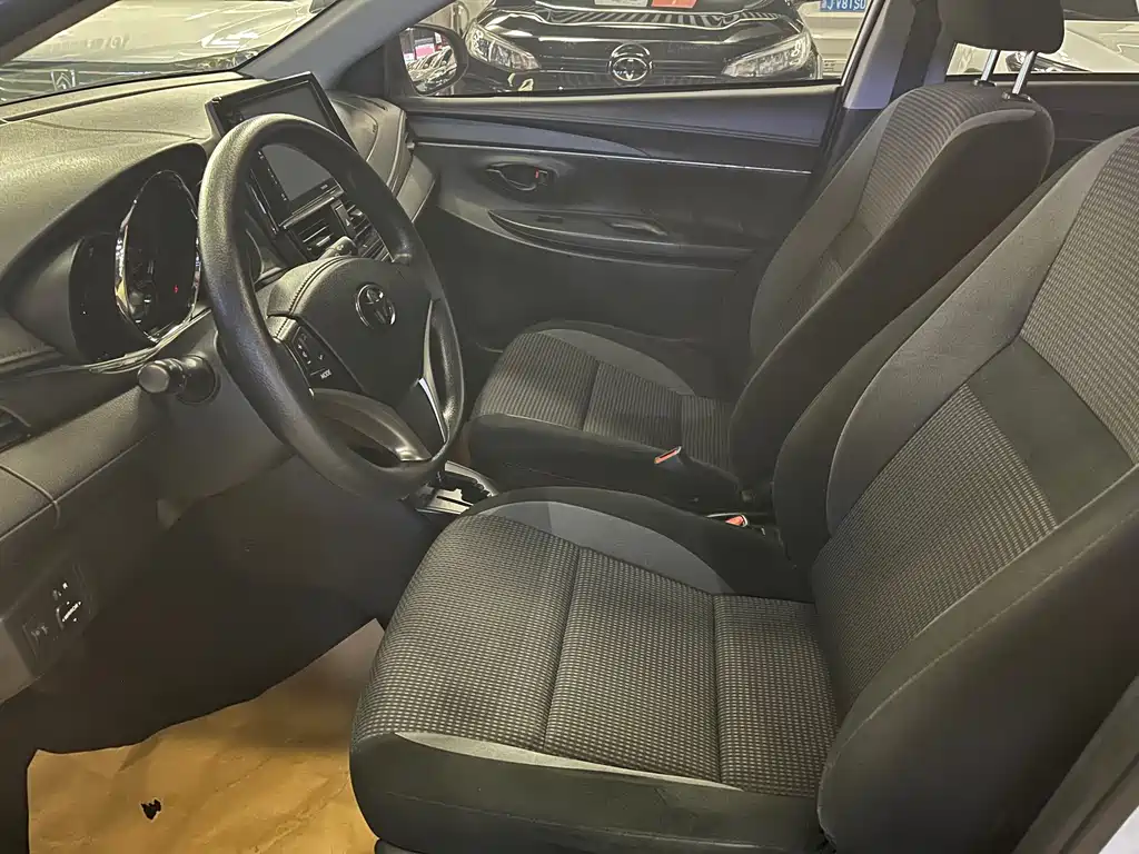 Toyota Vios FS — миниатюра 7