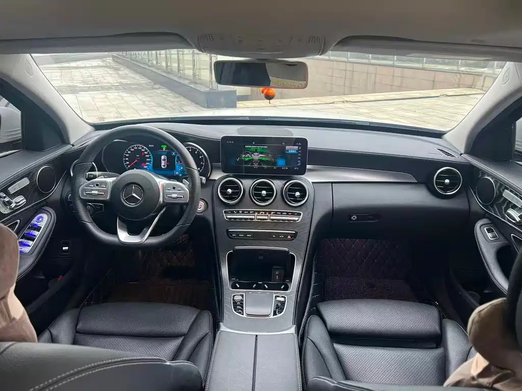 Mercedes-Benz C-Class — миниатюра 12