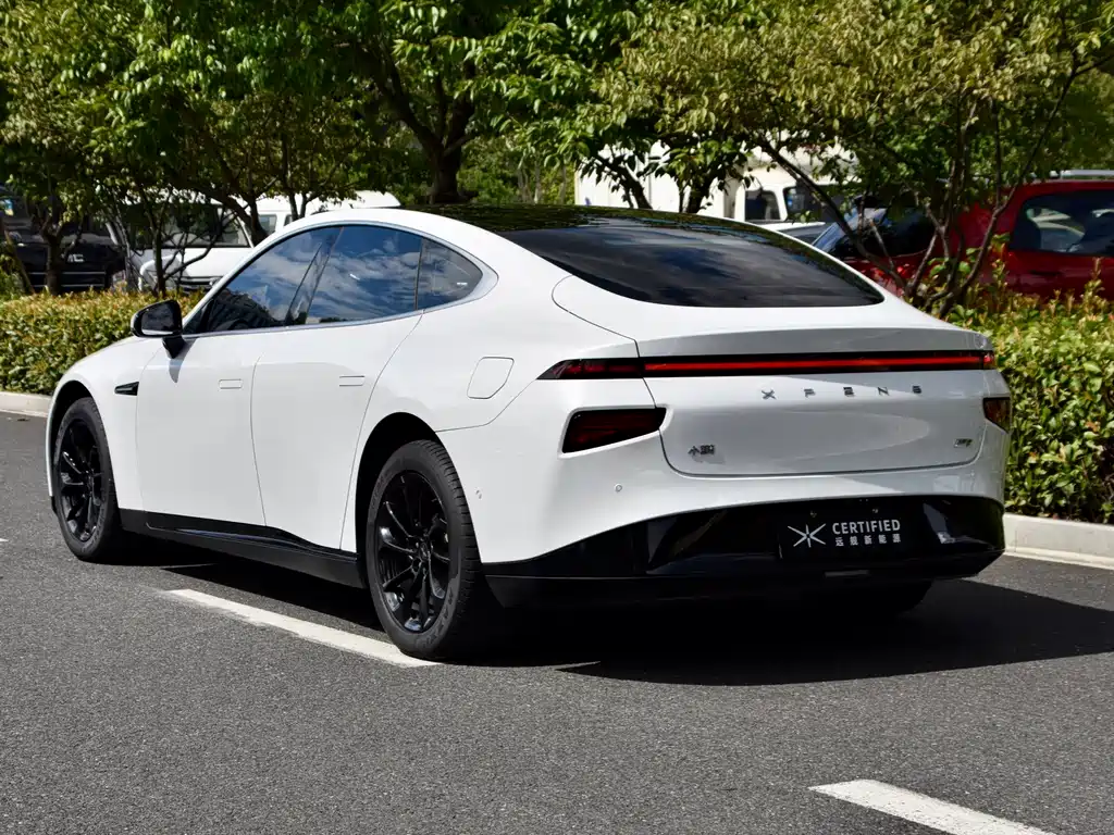 XPeng P7 — миниатюра 3