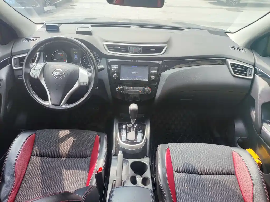 Nissan Qashqai — миниатюра 8
