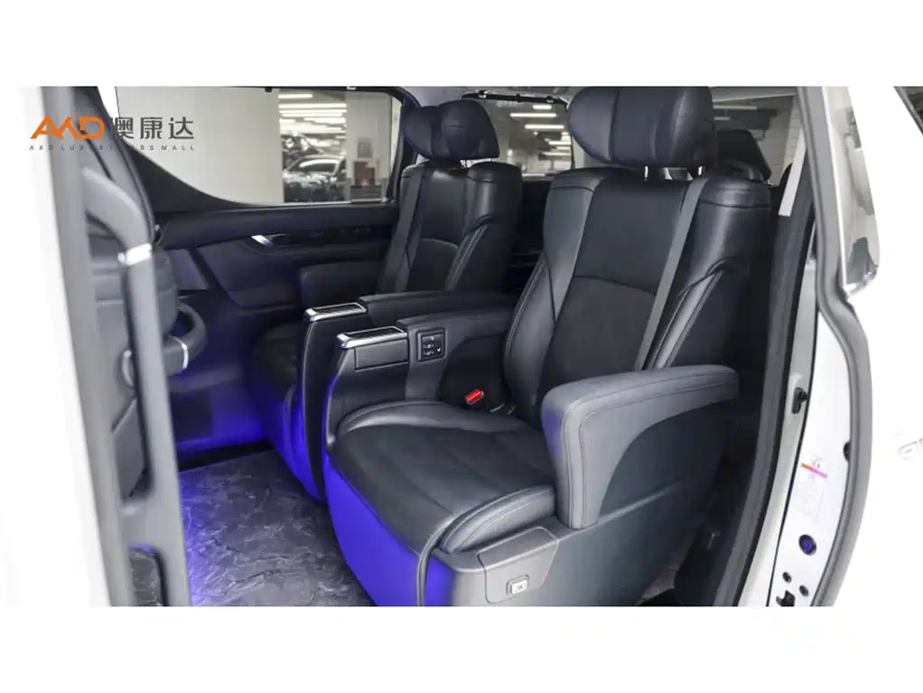 Toyota Vellfire — миниатюра 7