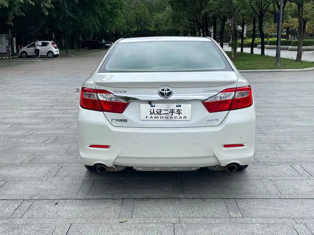 Toyota Camry 2012 2.0S