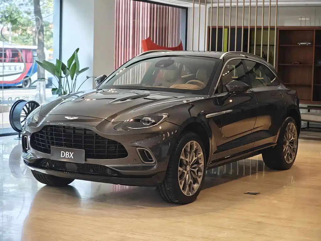 Aston Martin DBX