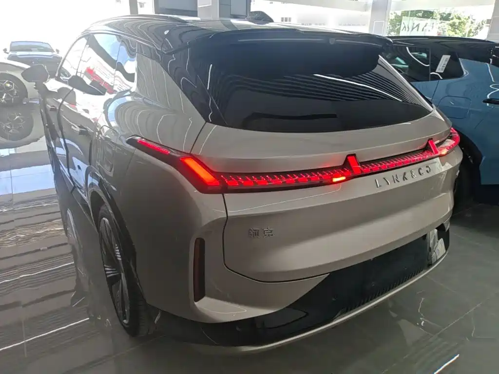 Lynk & Co 08 EM-P — миниатюра 5