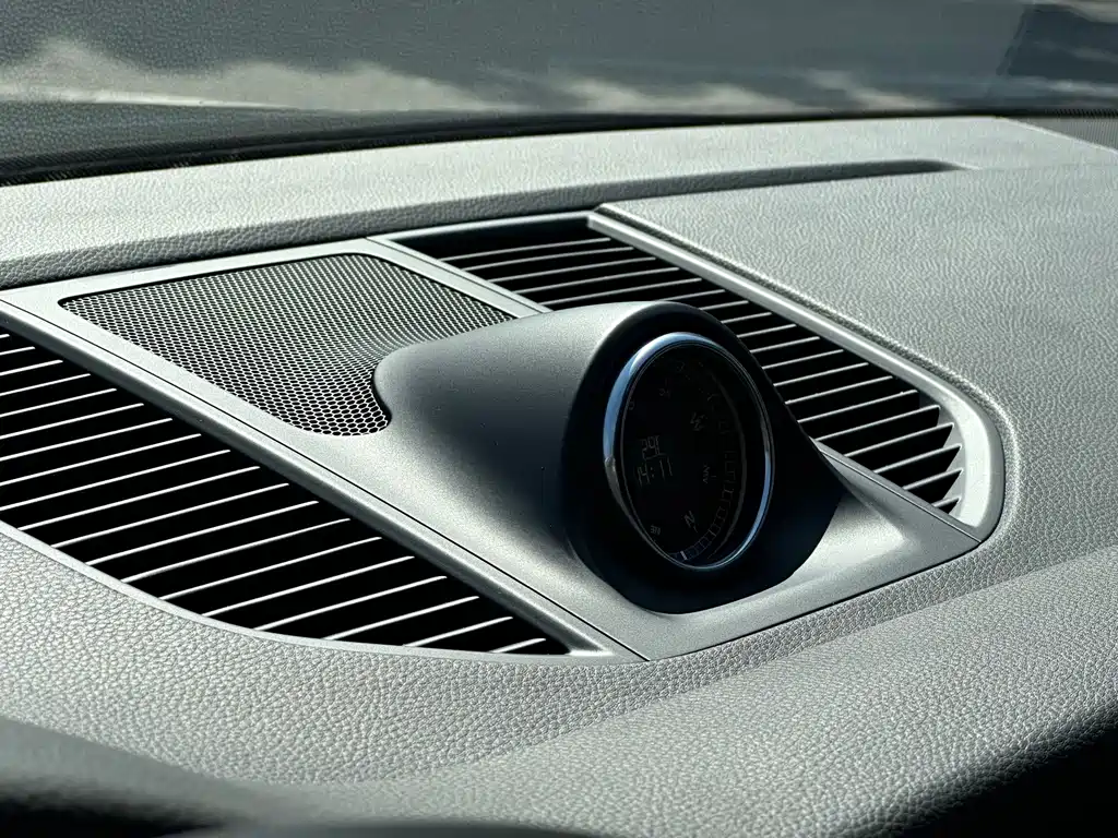 Porsche Macan — миниатюра 7