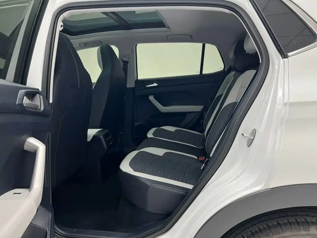 Volkswagen Tharu — миниатюра 7