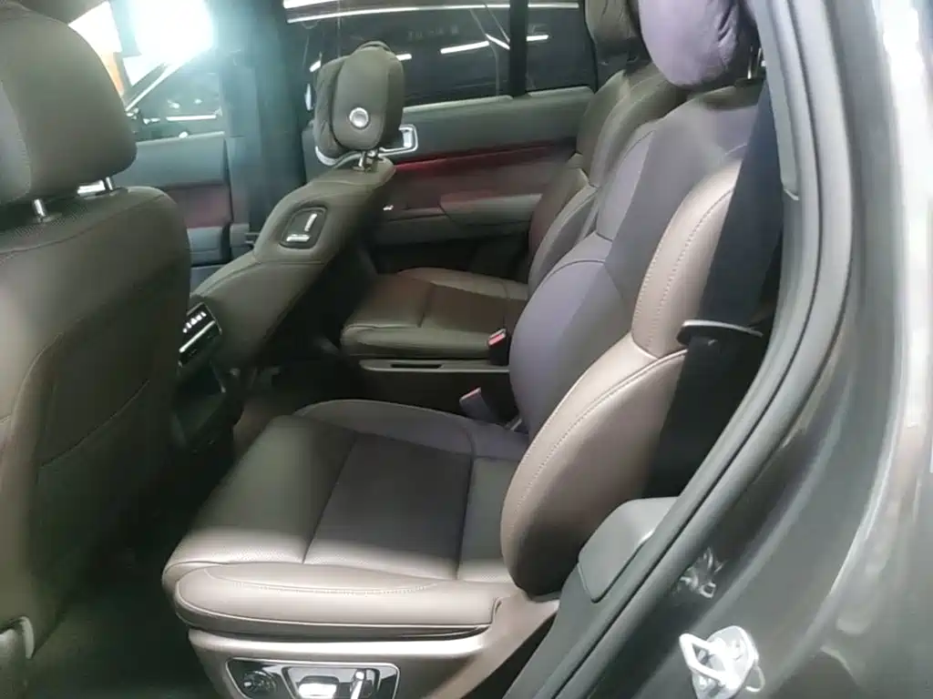 Li Auto Li L8 — миниатюра 17