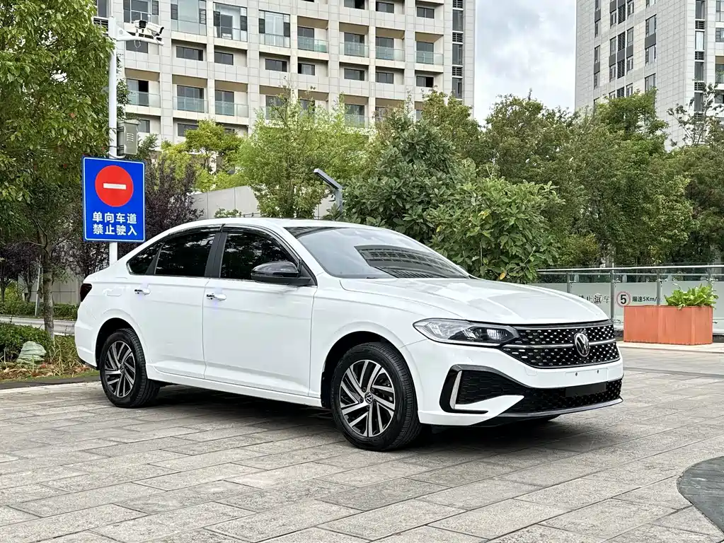 Volkswagen Lavida — миниатюра 3
