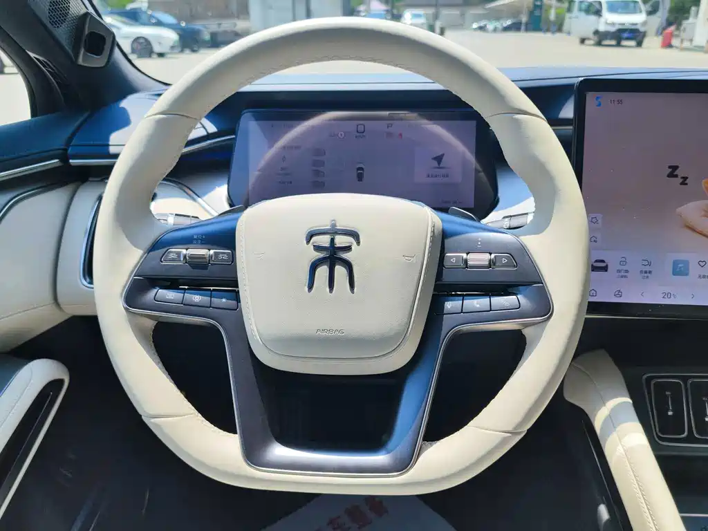 BYD L EV — миниатюра 12