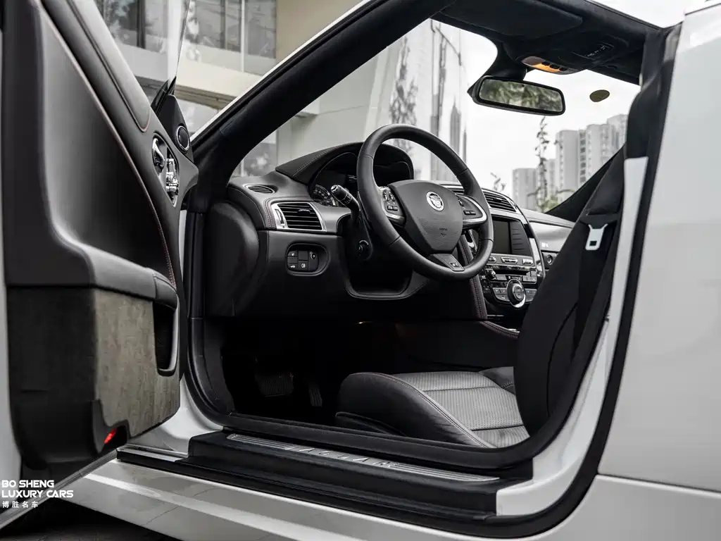Jaguar XK — миниатюра 10